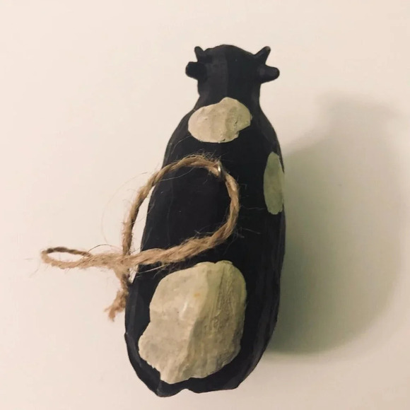 Vintage Cow Ornament Resin Figure 3.5 Inch Long Christmas Decor - Picture 7 of 10